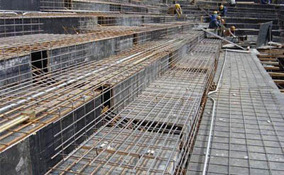 Low carbon steel concrete reinforcing mesh fence for construction